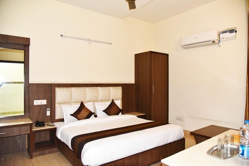 Hotel Hilroz Amritsar Exterior photo